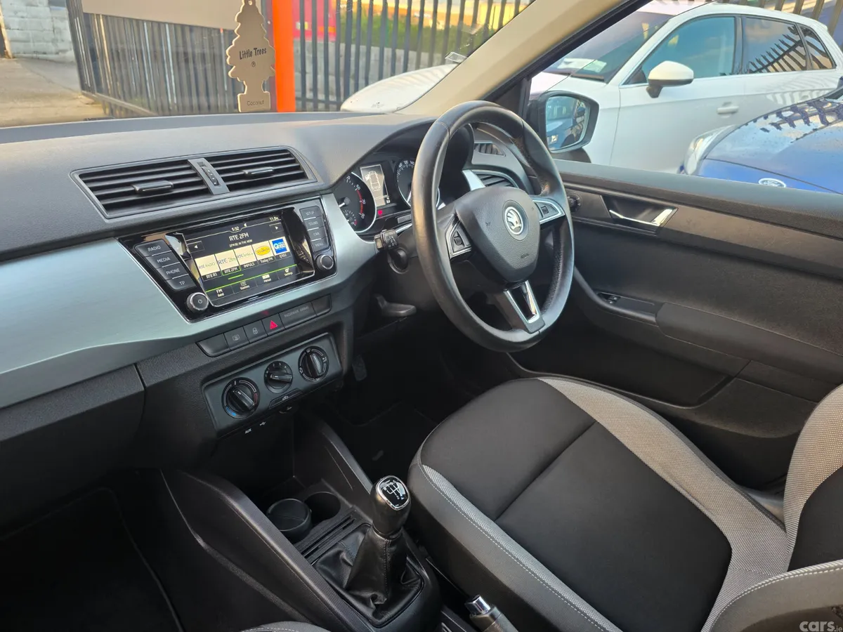 Skoda Fabia Hatchback, Petrol, 2017, Red