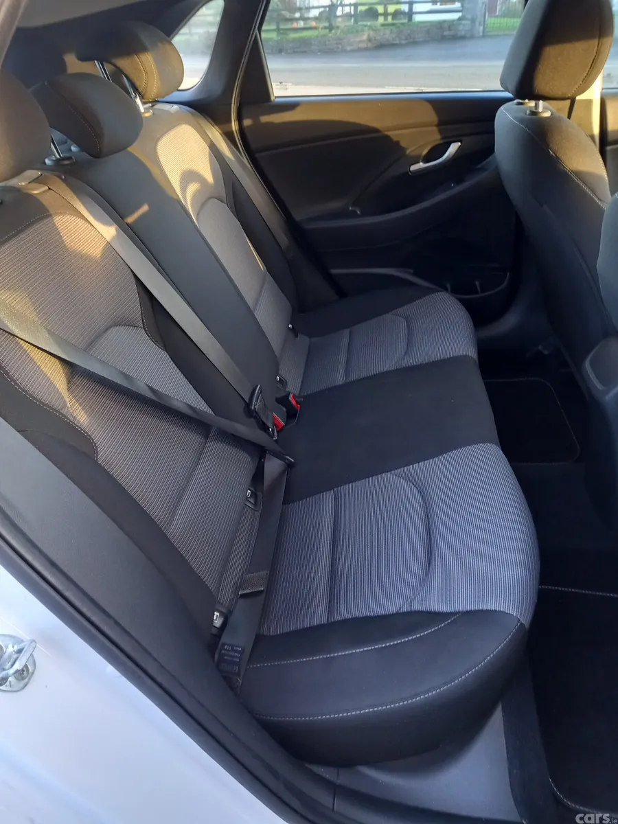 Hyundai i30 Hatchback, Diesel, 2019, White