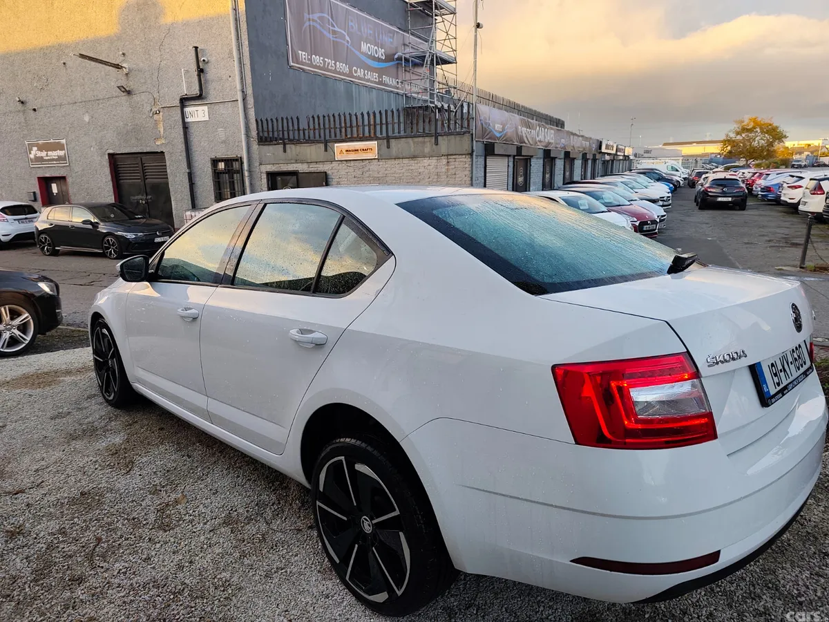 Skoda Octavia Saloon, Petrol, 2019, White