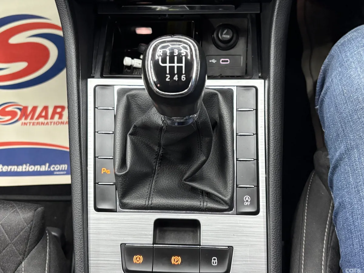 Skoda Superb Saloon, Diesel, 2023, Blue