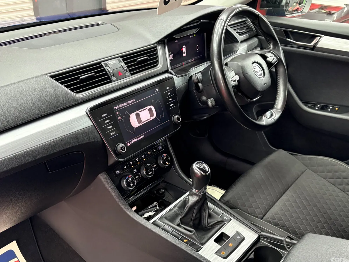 Skoda Superb Saloon, Diesel, 2023, Blue