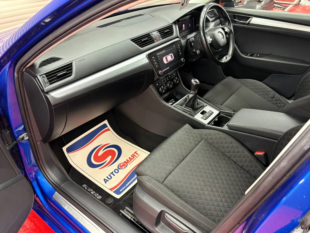 Skoda Superb Saloon, Diesel, 2023, Blue