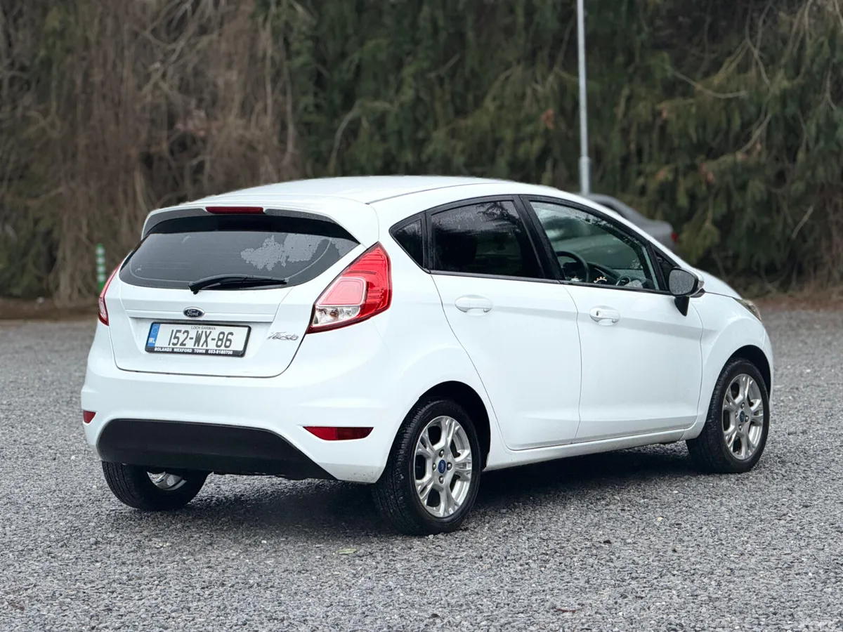 Ford Fiesta Hatchback, Petrol, 2015, White