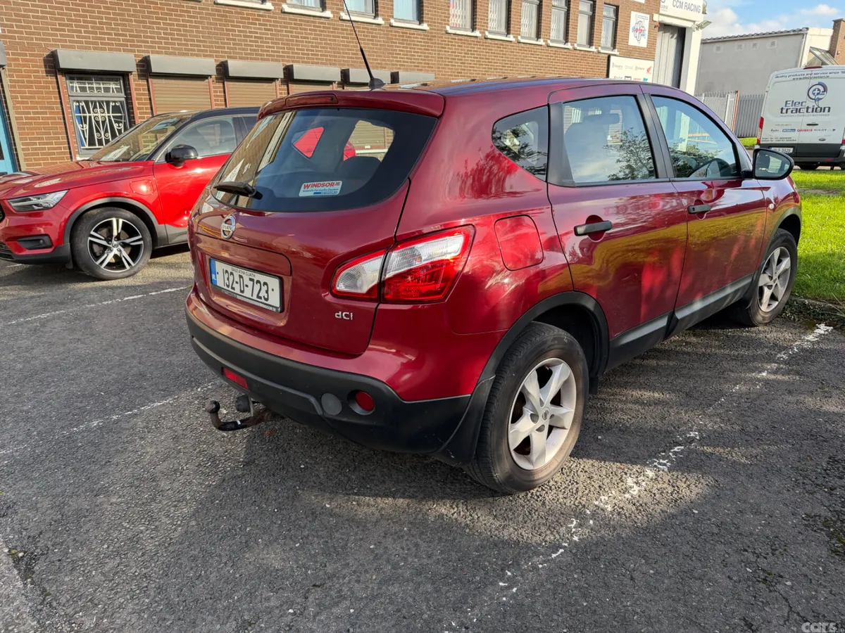 Nissan Qashqai MPV, Diesel, 2013, Red