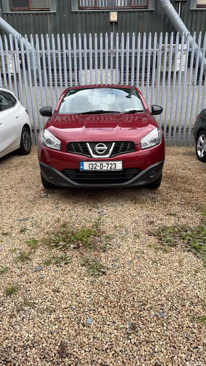Nissan Qashqai MPV, Diesel, 2013, Red
