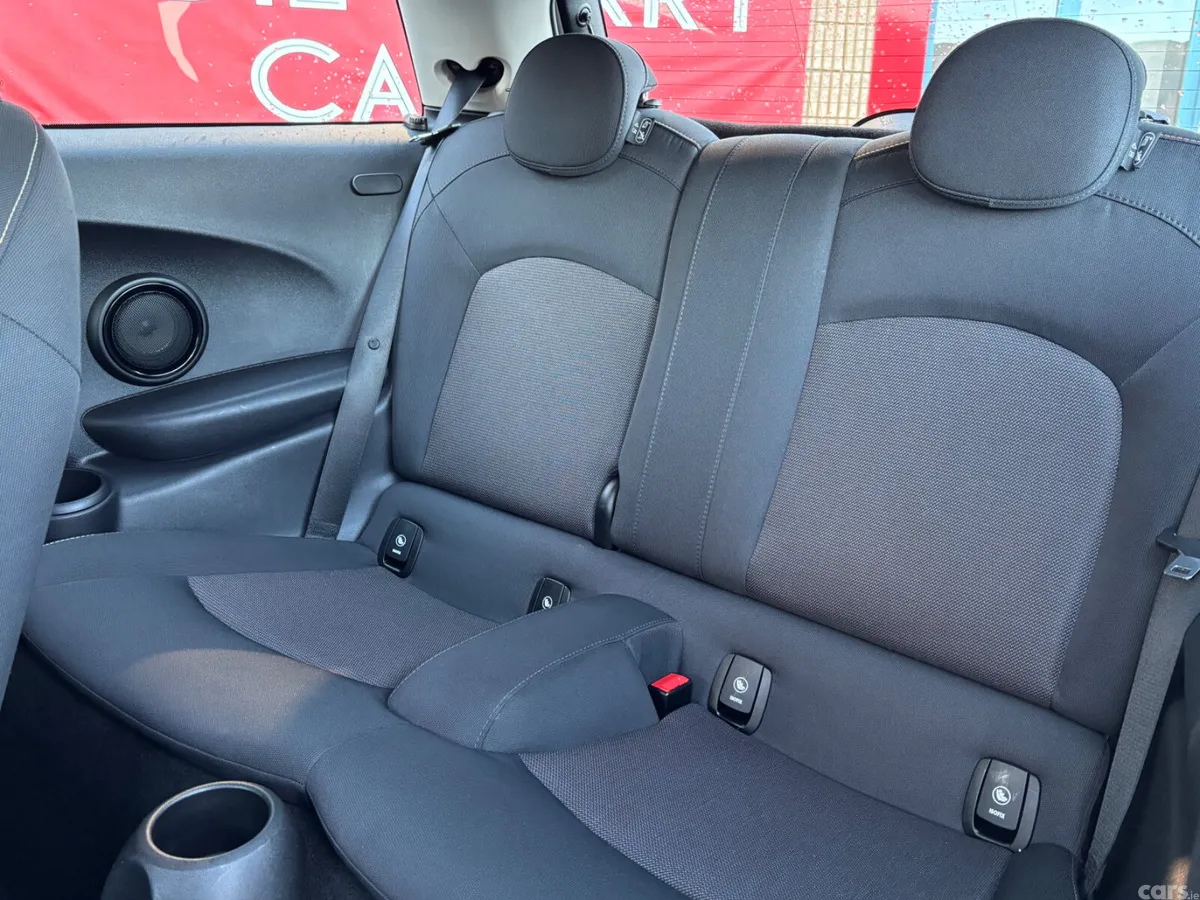 Mini Cooper Hatchback, Diesel, 2018, White