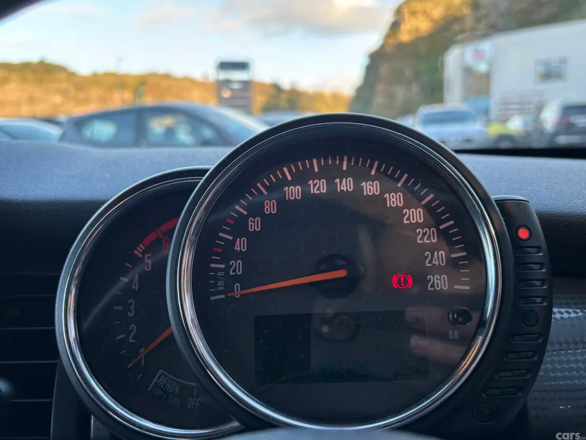 Mini Cooper Hatchback, Diesel, 2018, White