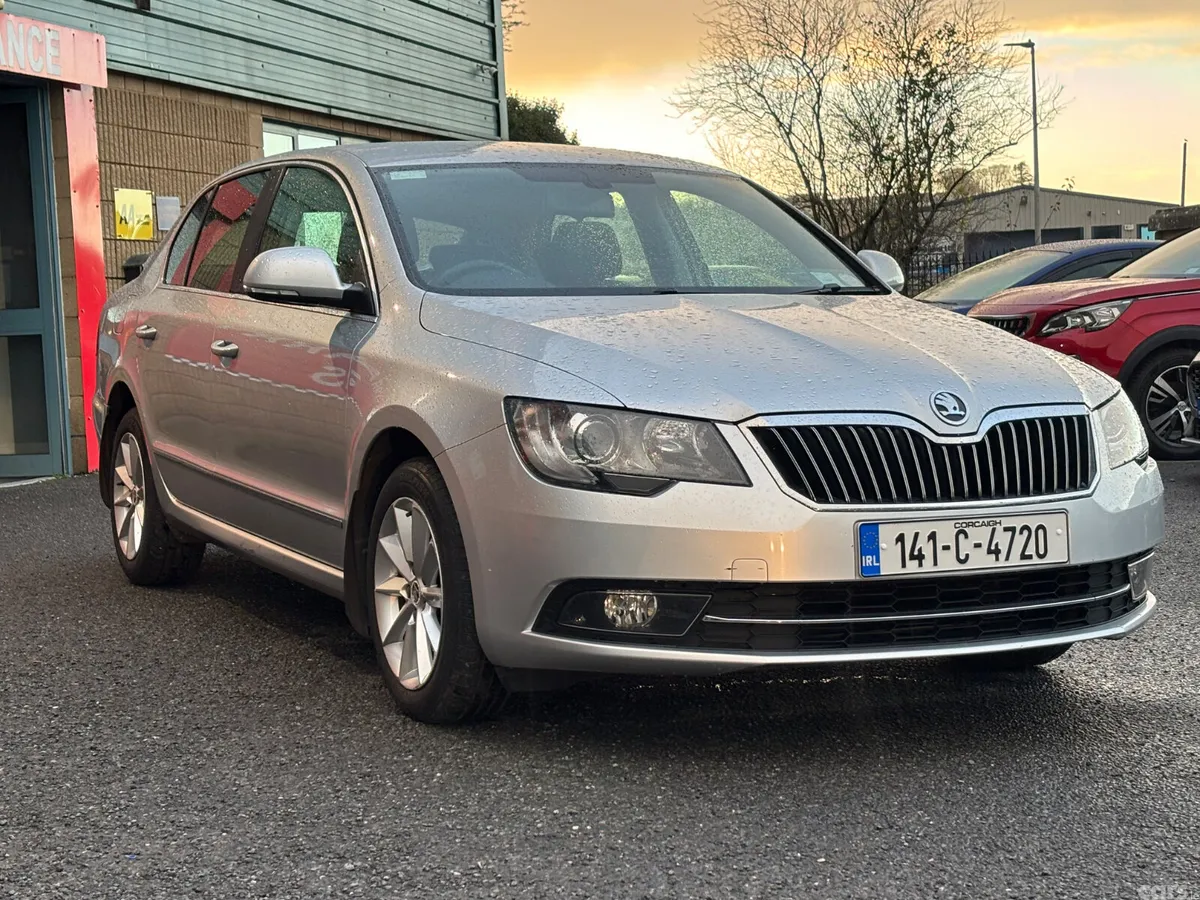 Skoda Superb Saloon, Diesel, 2014, Silver