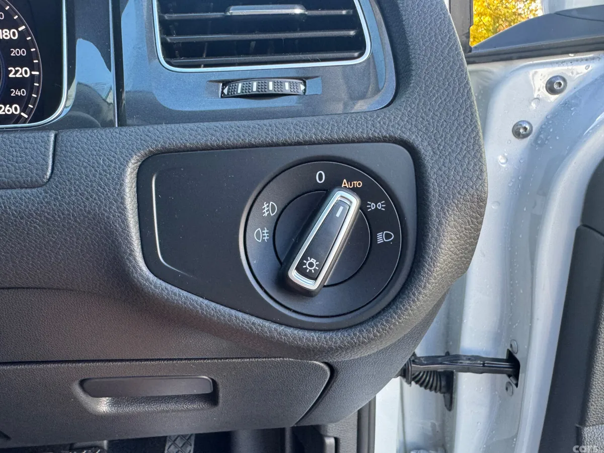 Volkswagen Golf Hatchback, Petrol, 2019, Blue