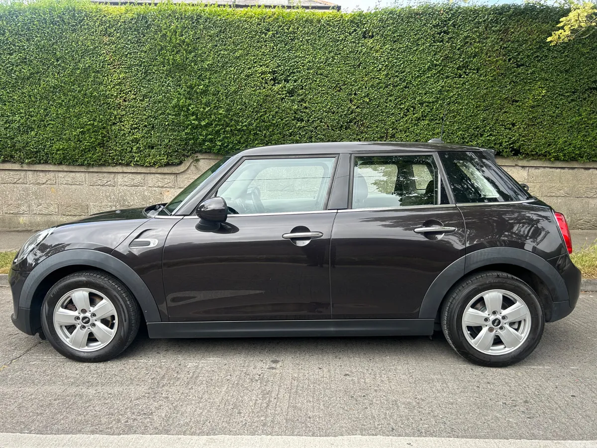 Mini One Estate/Jeep, Diesel, 2016, Brown
