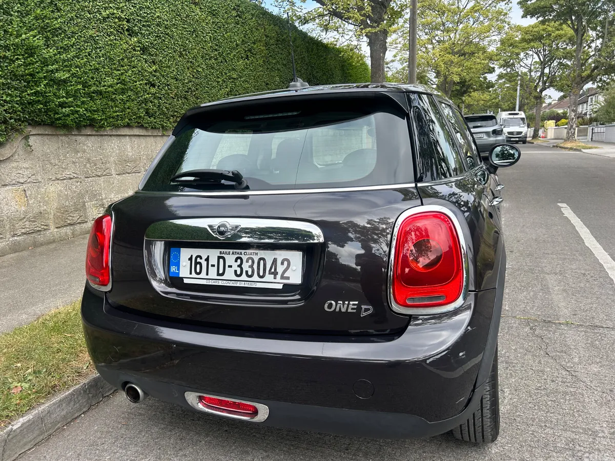 Mini One Estate/Jeep, Diesel, 2016, Brown