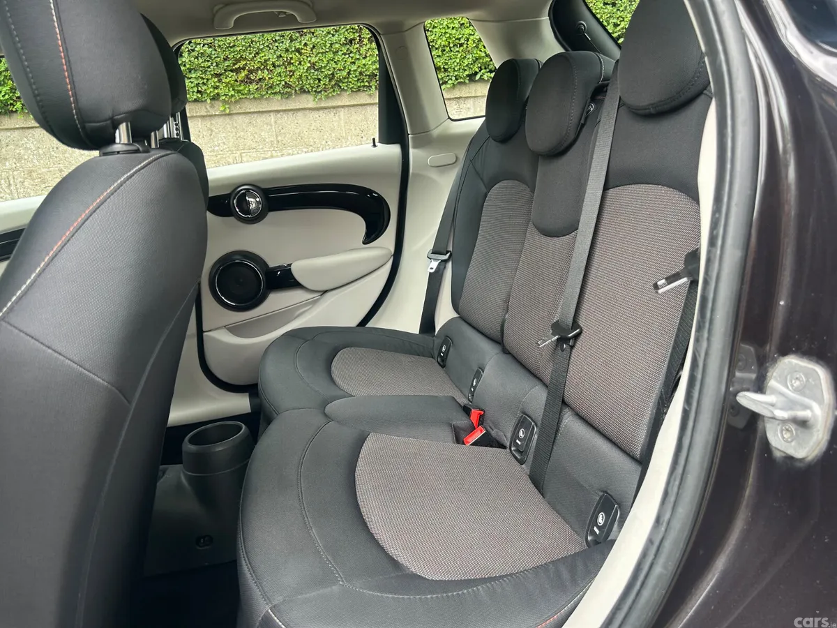 Mini One Estate/Jeep, Diesel, 2016, Brown