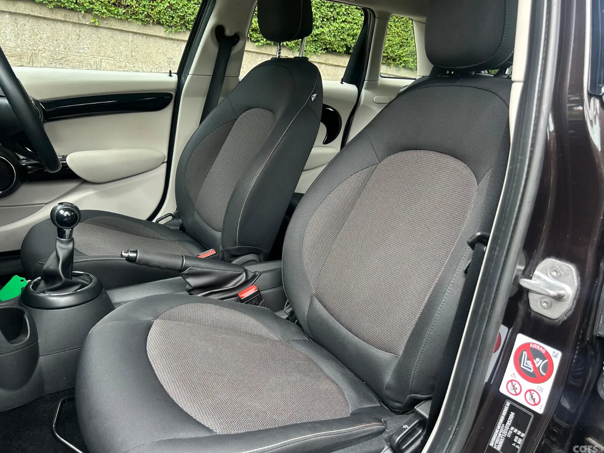 Mini One Estate/Jeep, Diesel, 2016, Brown