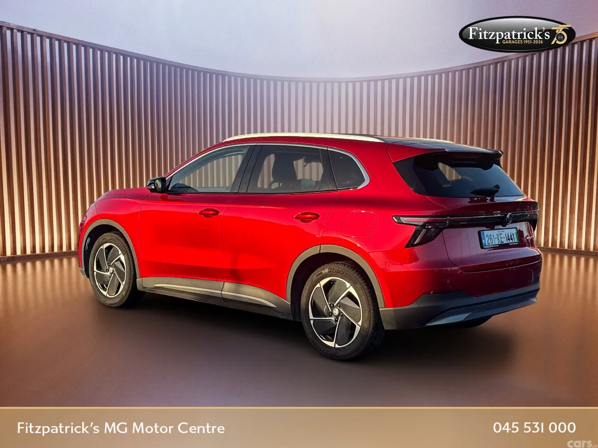 MG MGS5 Hatchback, Electric, 2026, Red