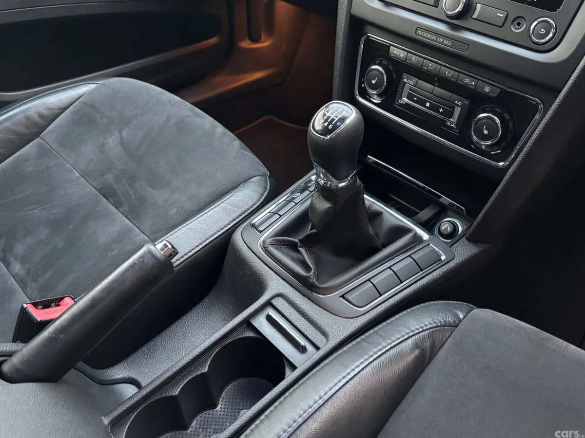 Skoda Superb Saloon, Diesel, 2014, Silver