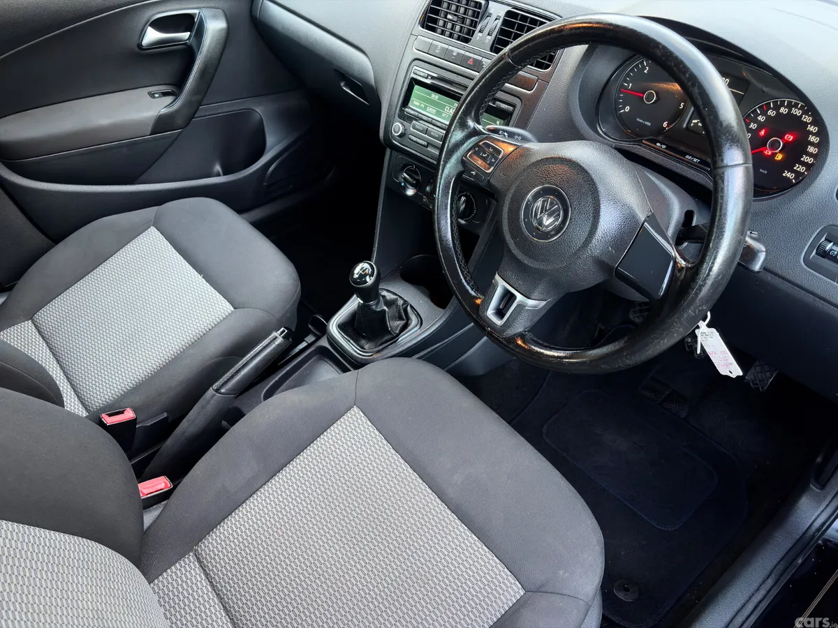 Volkswagen Polo Hatchback, Diesel, 2014, Black