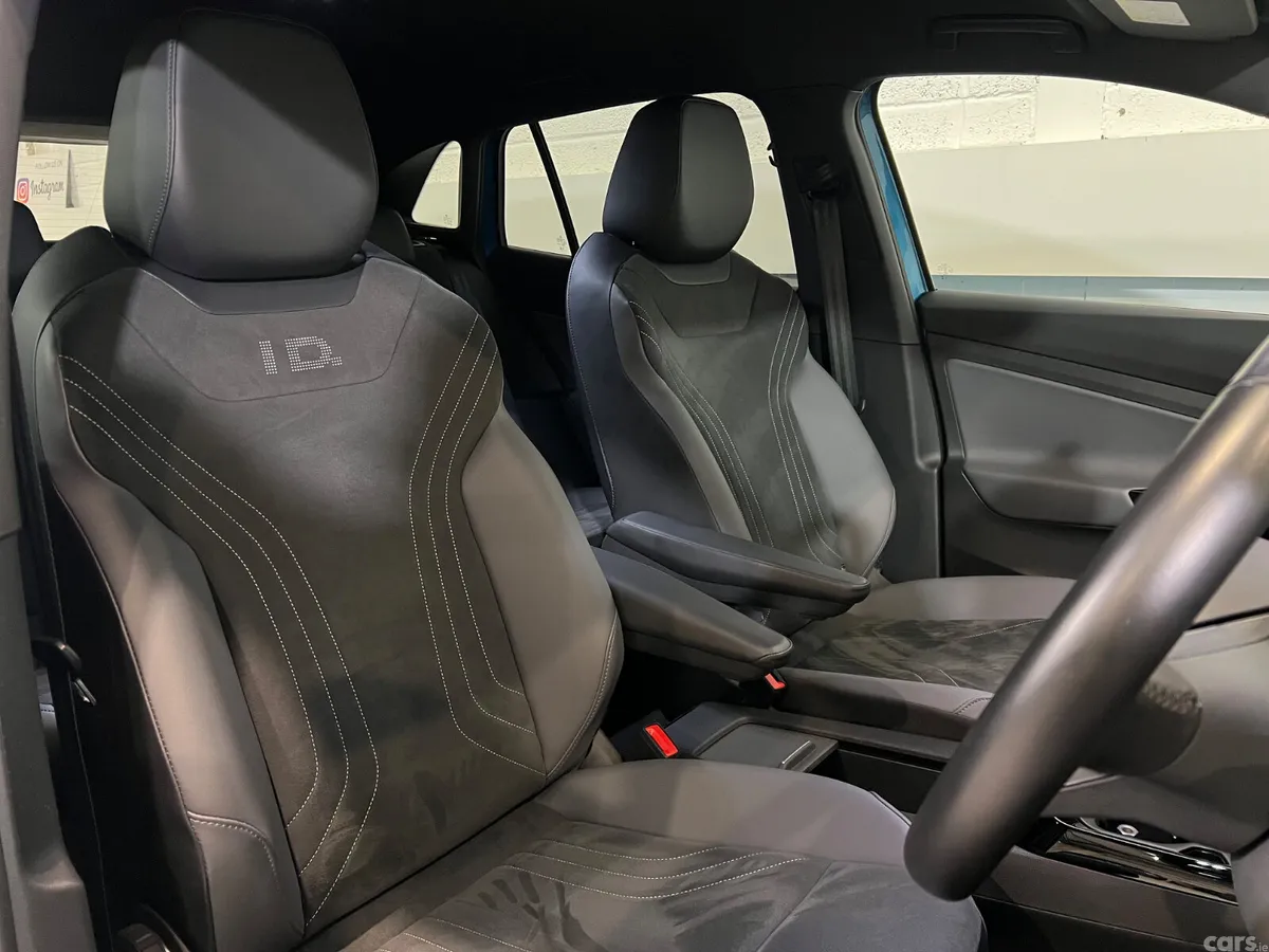 Volkswagen ID.4 SUV, Electric, 2026, Blue