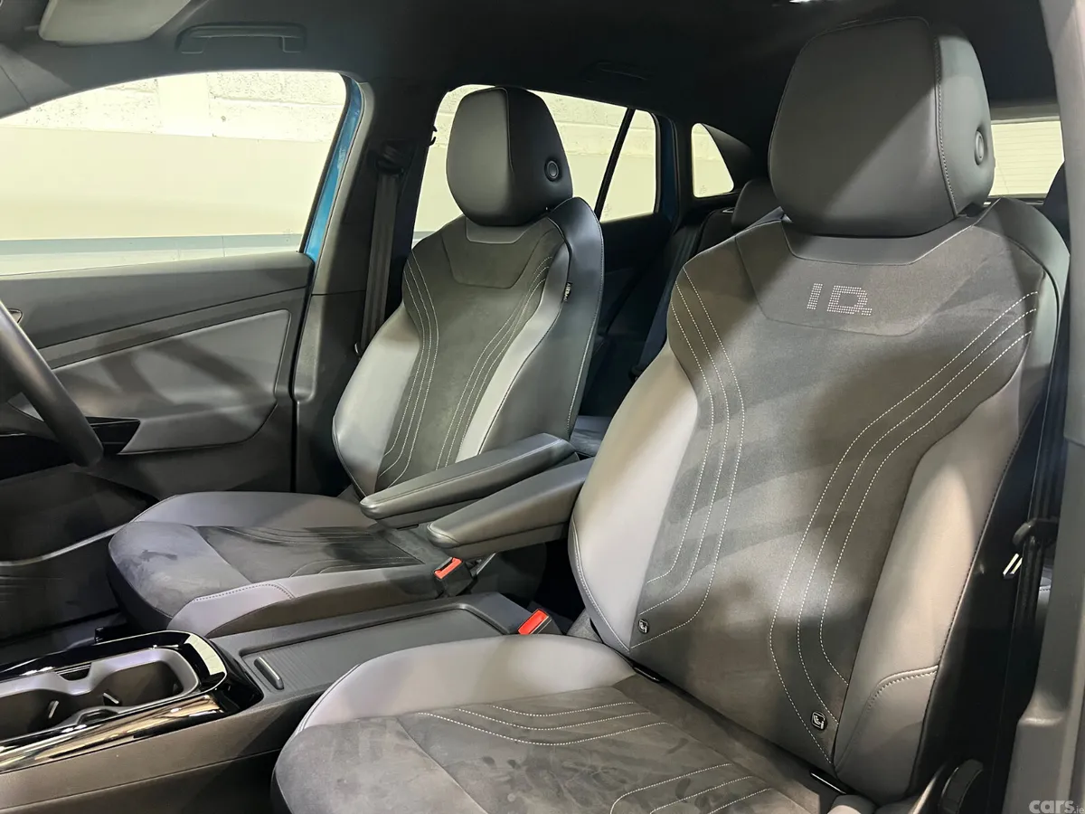 Volkswagen ID.4 SUV, Electric, 2026, Blue