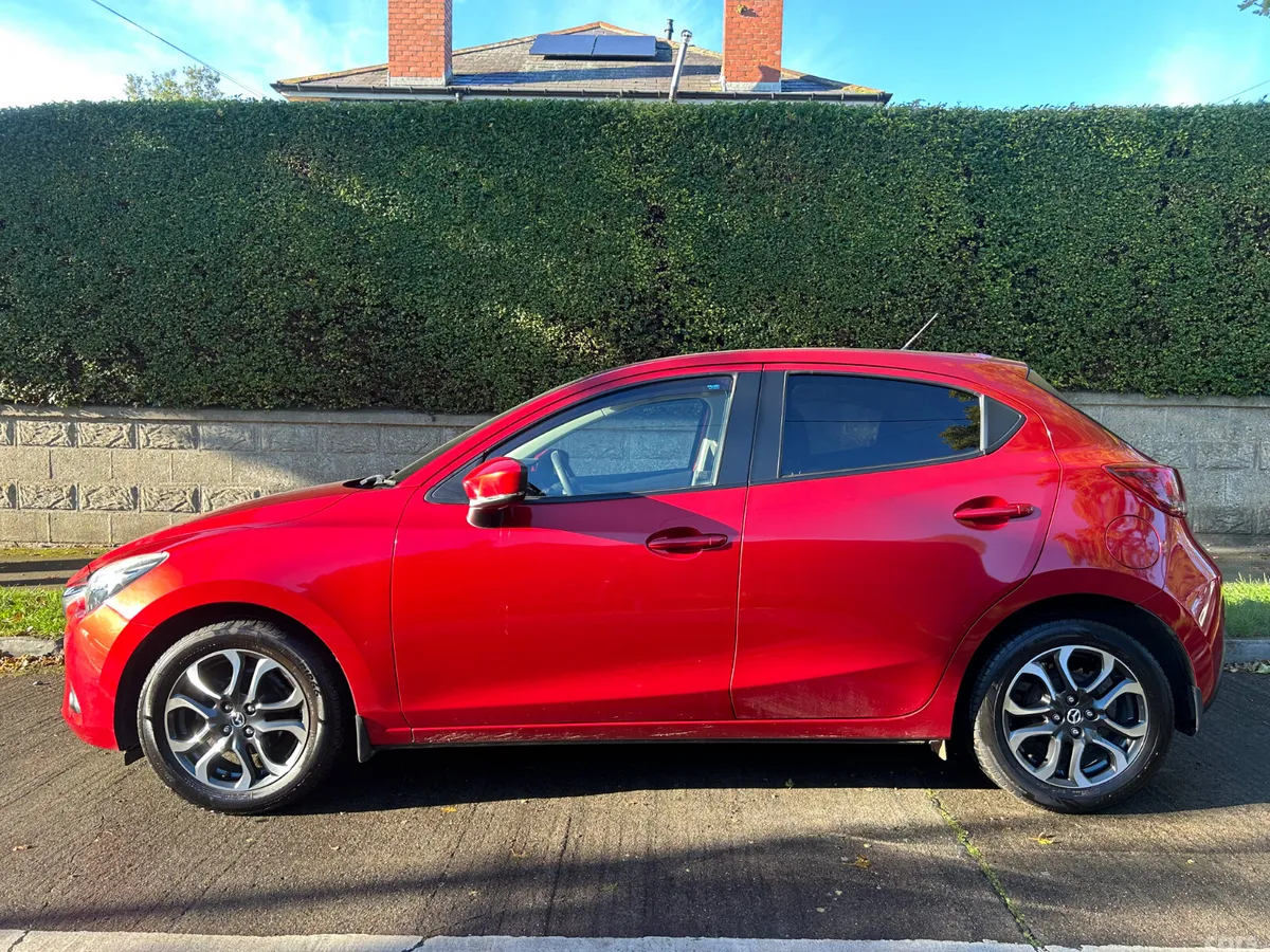 Mazda Mazda2 Hatchback, Petrol, 2017, Red