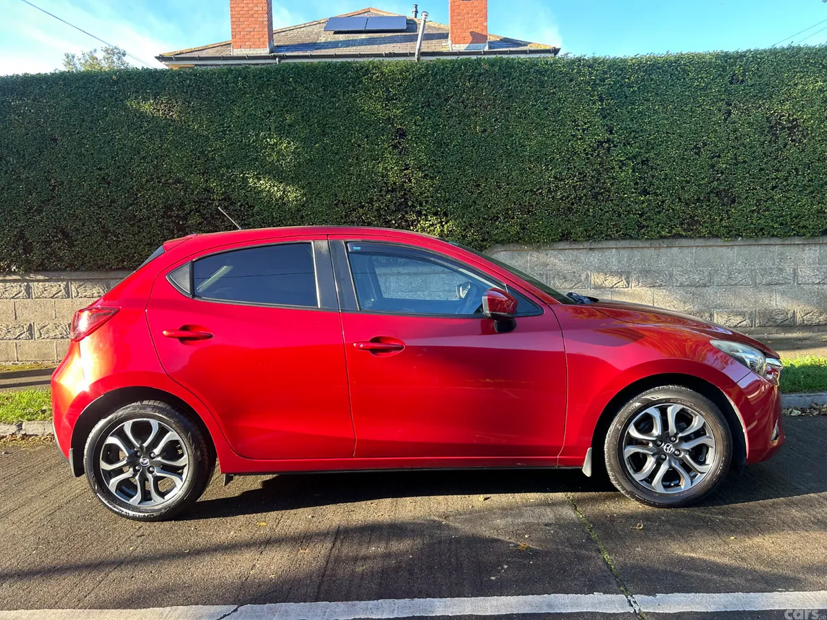 Mazda Mazda2 Hatchback, Petrol, 2017, Red