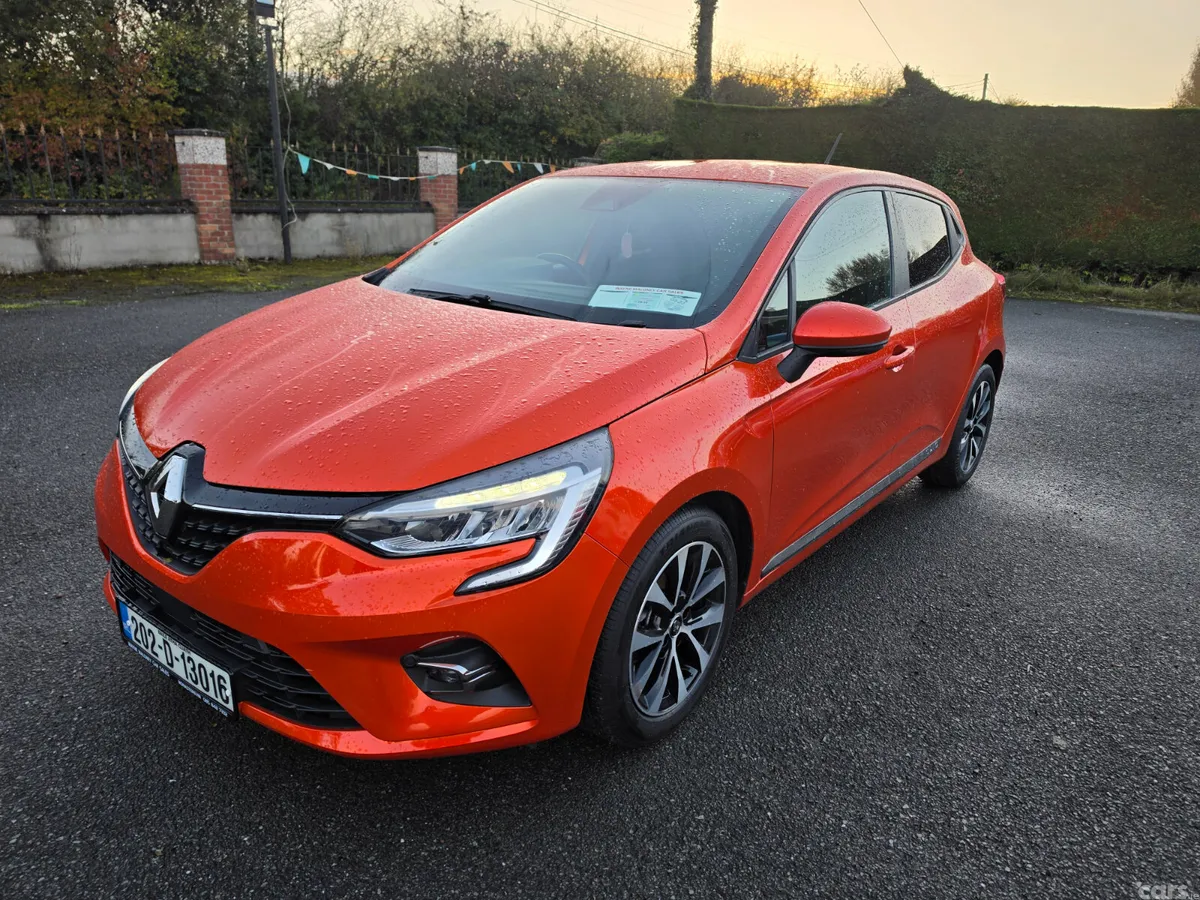 Renault Clio Hatchback, Petrol, 2020, Orange