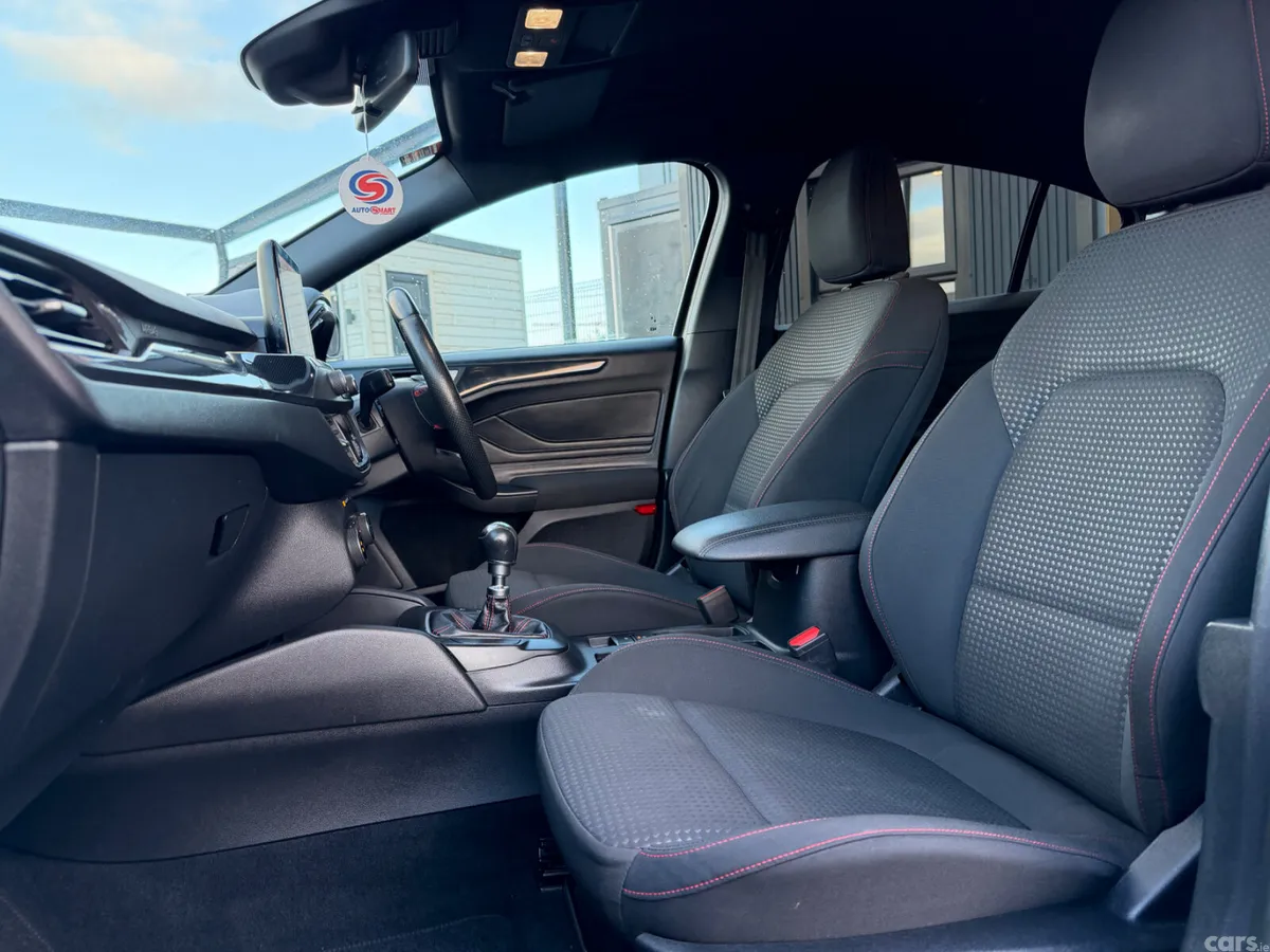 Ford Focus Hatchback, Diesel, 2020, Black