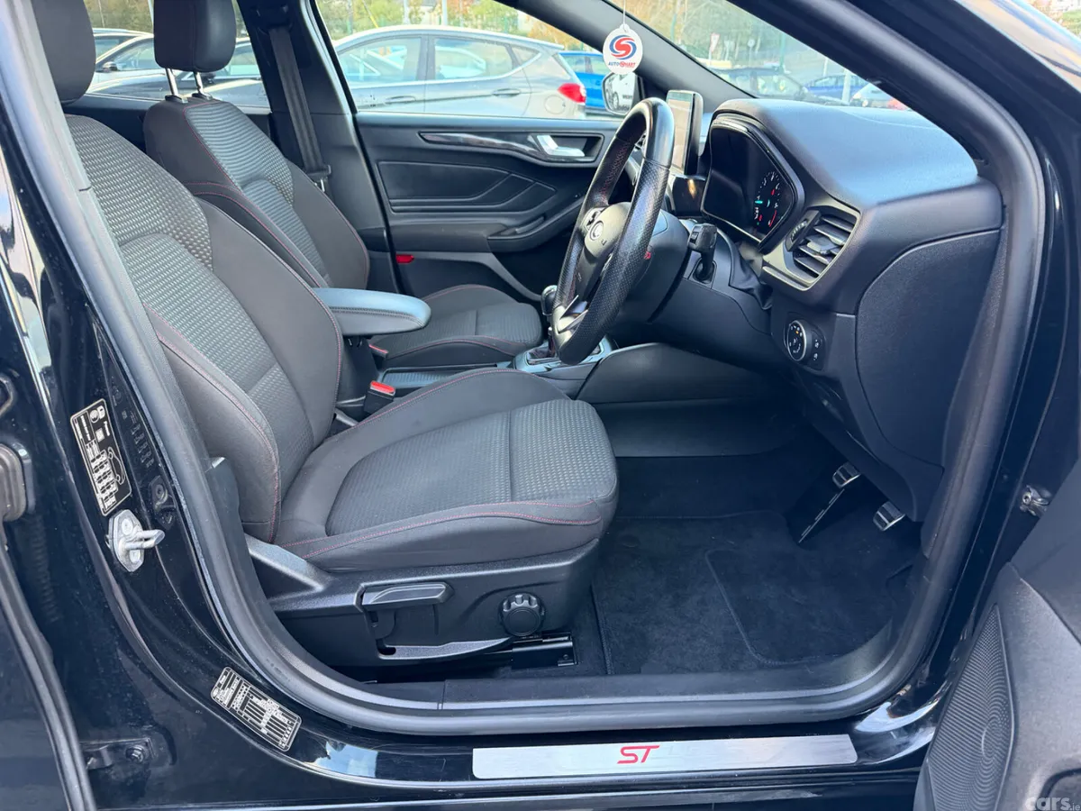 Ford Focus Hatchback, Diesel, 2020, Black