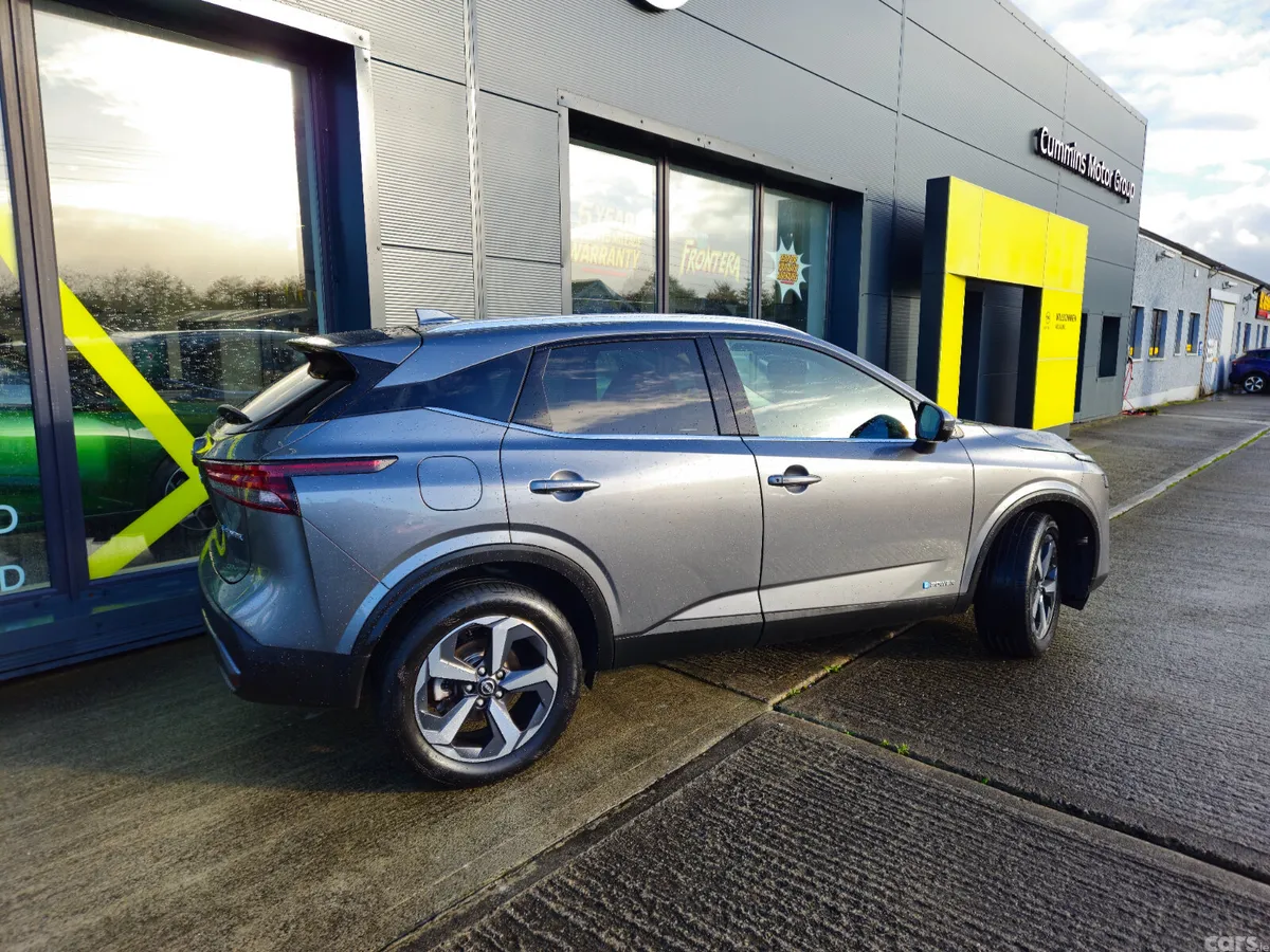 Nissan Qashqai MPV, Petrol, 2024, Grey