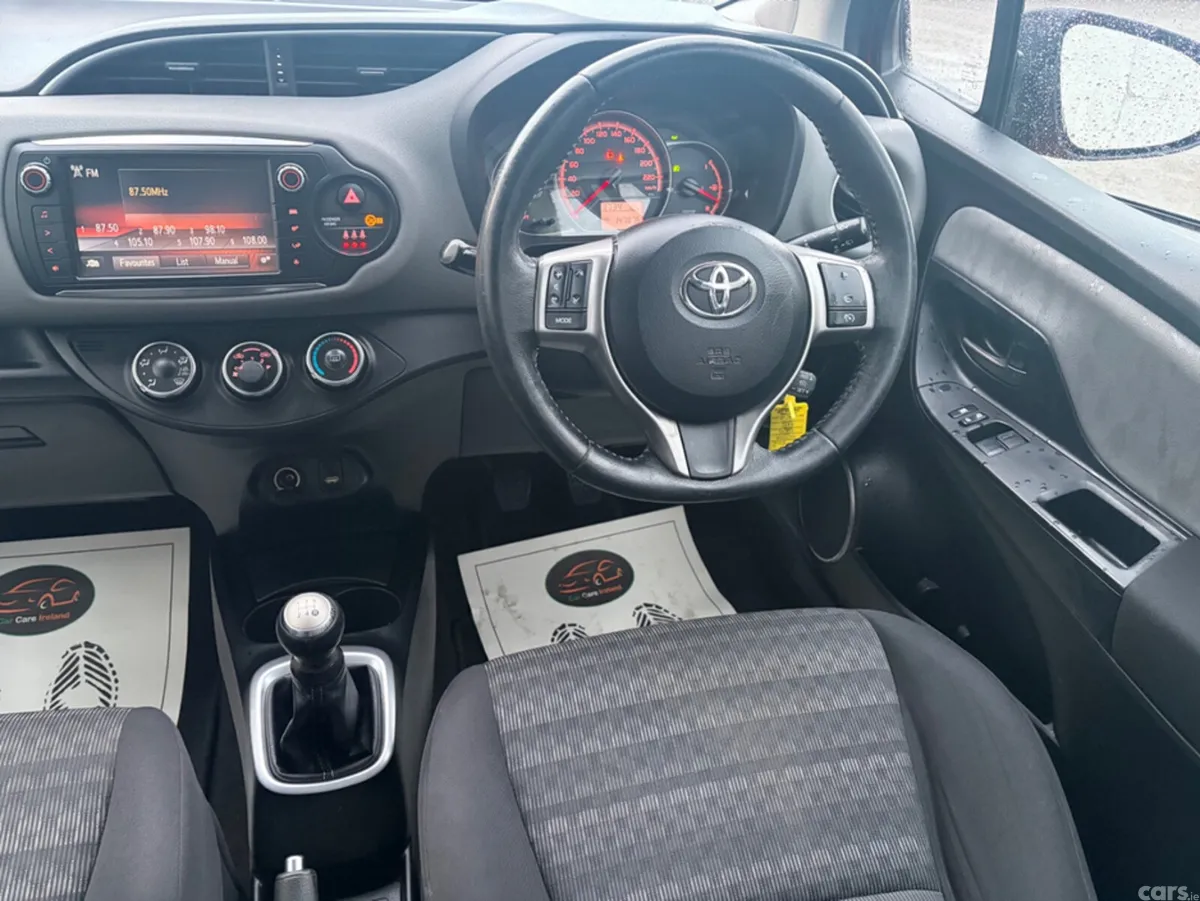 Toyota Yaris Hatchback, Petrol, 2016, Red