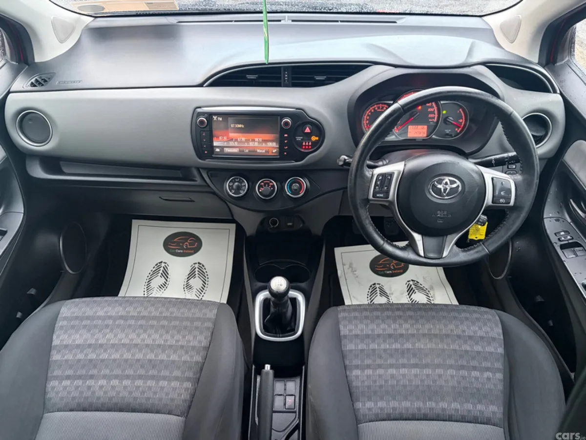 Toyota Yaris Hatchback, Petrol, 2016, Red
