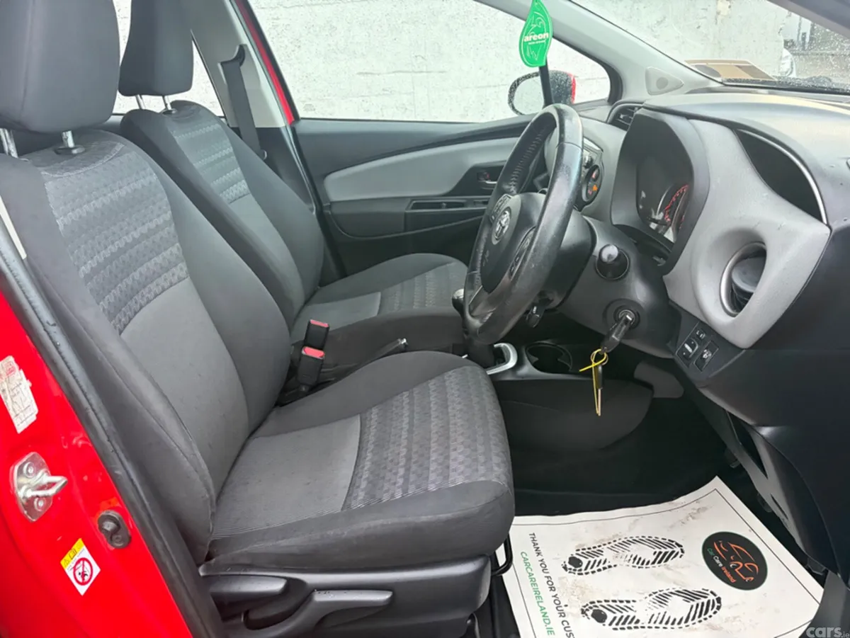 Toyota Yaris Hatchback, Petrol, 2016, Red