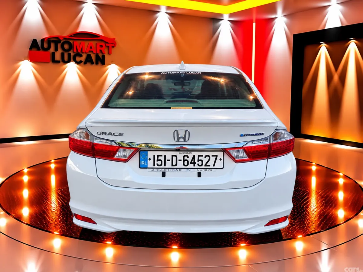 Honda Grace Saloon, Petrol Hybrid, 2015, White