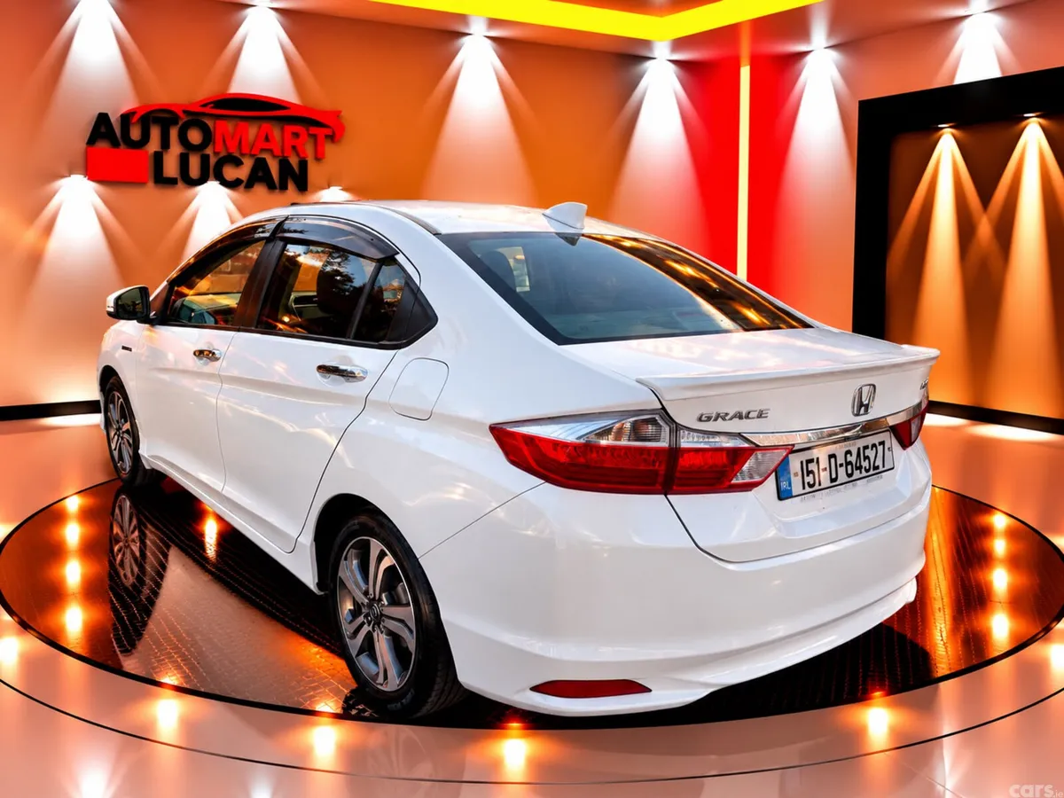 Honda Grace Saloon, Petrol Hybrid, 2015, White