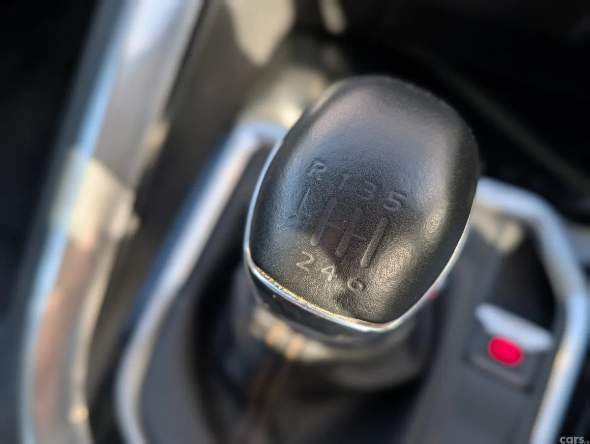 Peugeot 3008 MPV, Petrol, 2018, Black