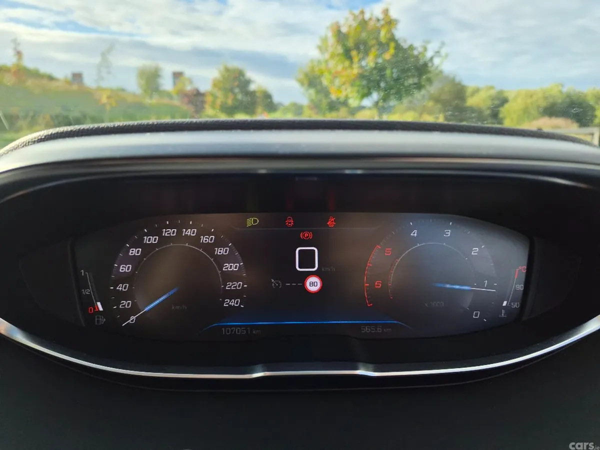Peugeot 3008 MPV, Diesel, 2022, Grey