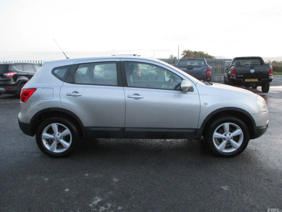 Nissan Qashqai Hatchback, Diesel, 2009, Silver