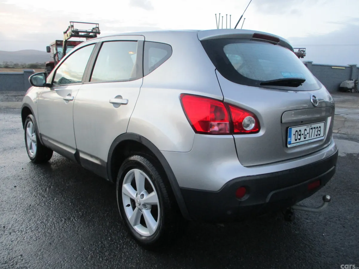 Nissan Qashqai Hatchback, Diesel, 2009, Silver