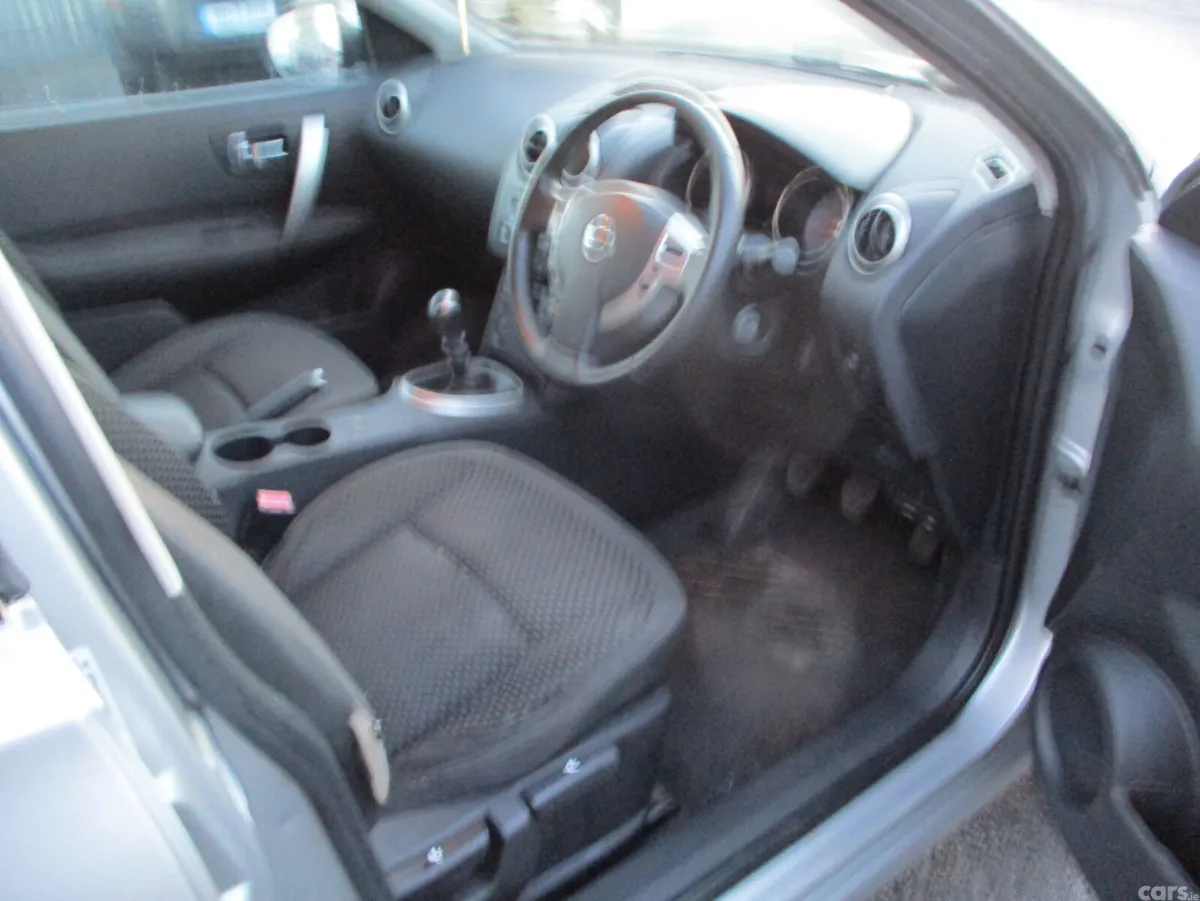 Nissan Qashqai Hatchback, Diesel, 2009, Silver