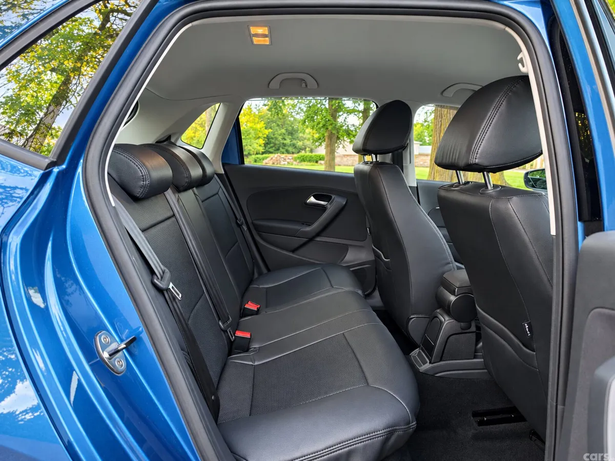 Volkswagen Polo Hatchback, Petrol, 2017, Blue