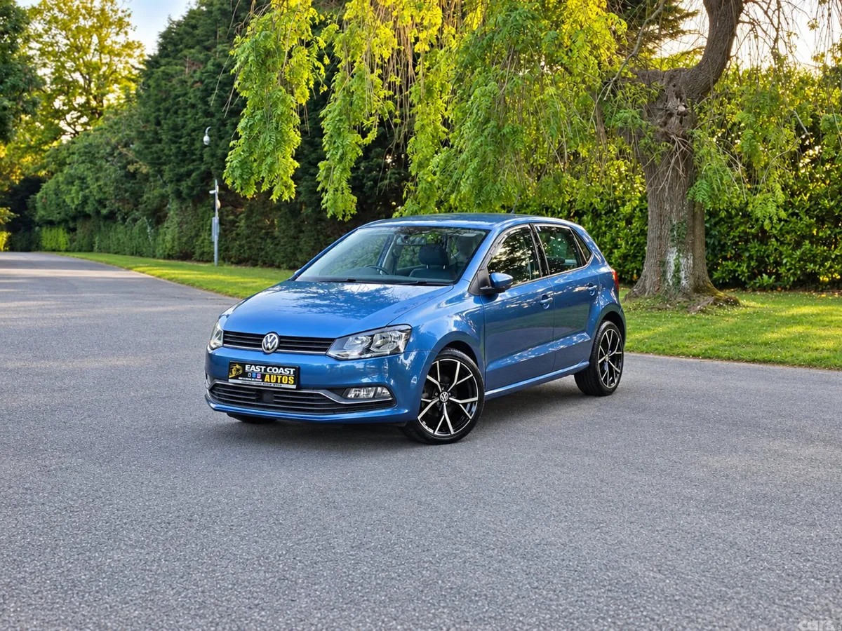 Volkswagen Polo Hatchback, Petrol, 2017, Blue