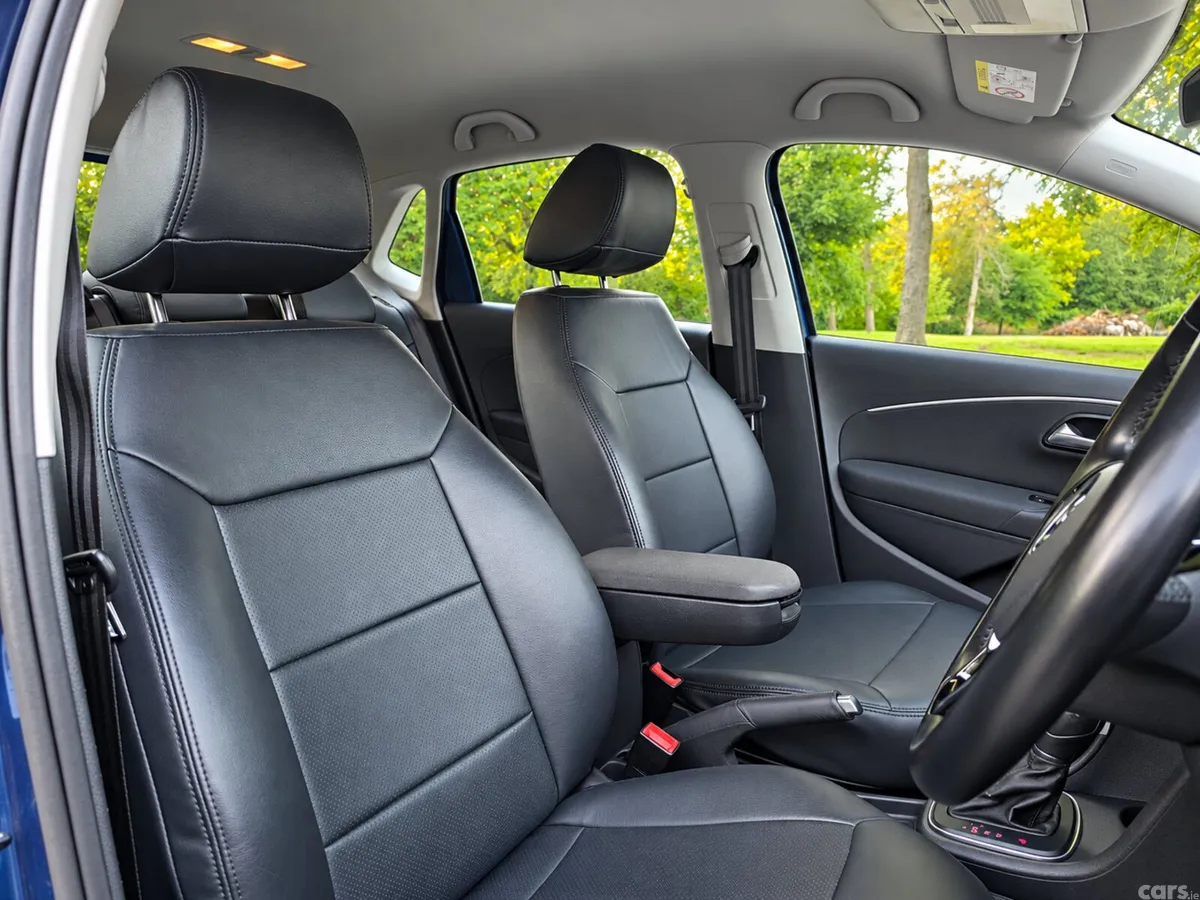 Volkswagen Polo Hatchback, Petrol, 2017, Blue