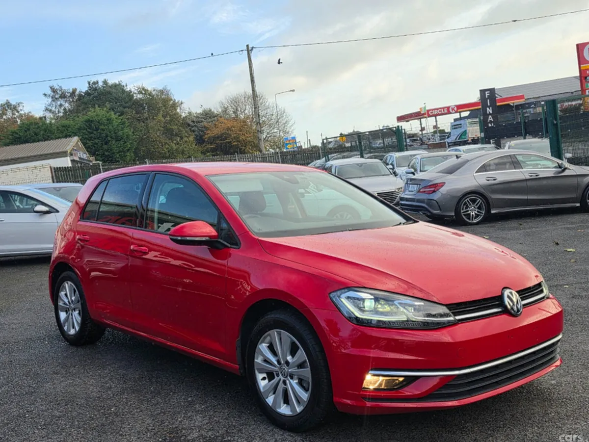 Volkswagen Golf Hatchback, Petrol, 2017, Red