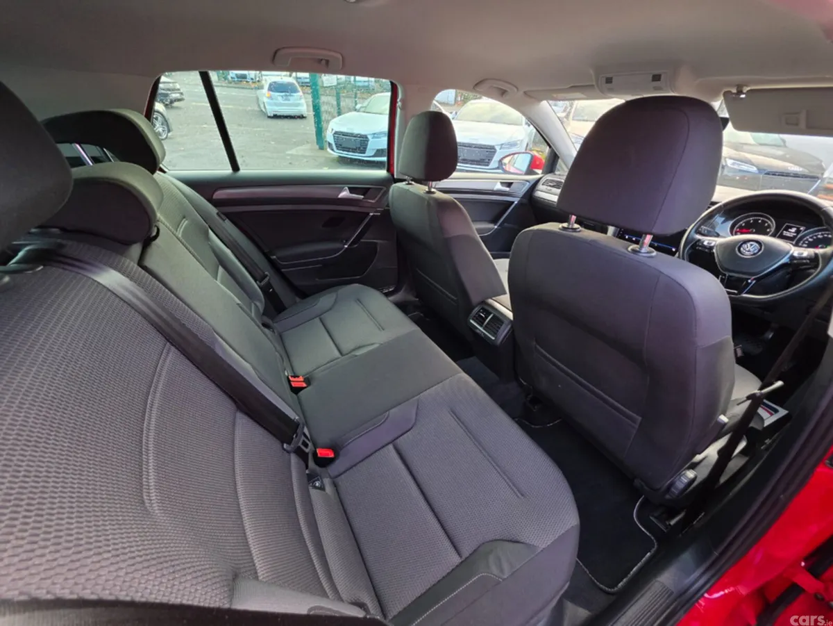 Volkswagen Golf Hatchback, Petrol, 2017, Red