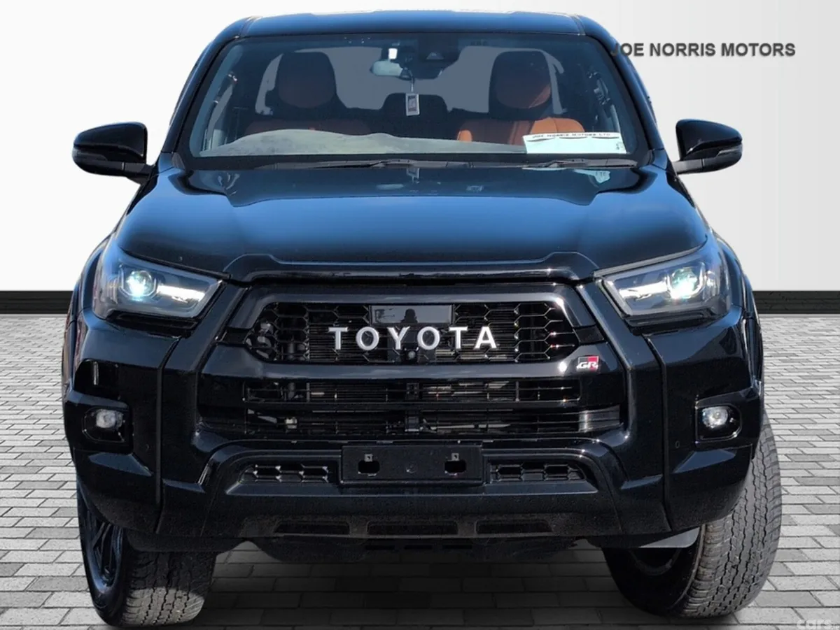 Toyota Hilux Pick Up, Diesel, 2024, Black