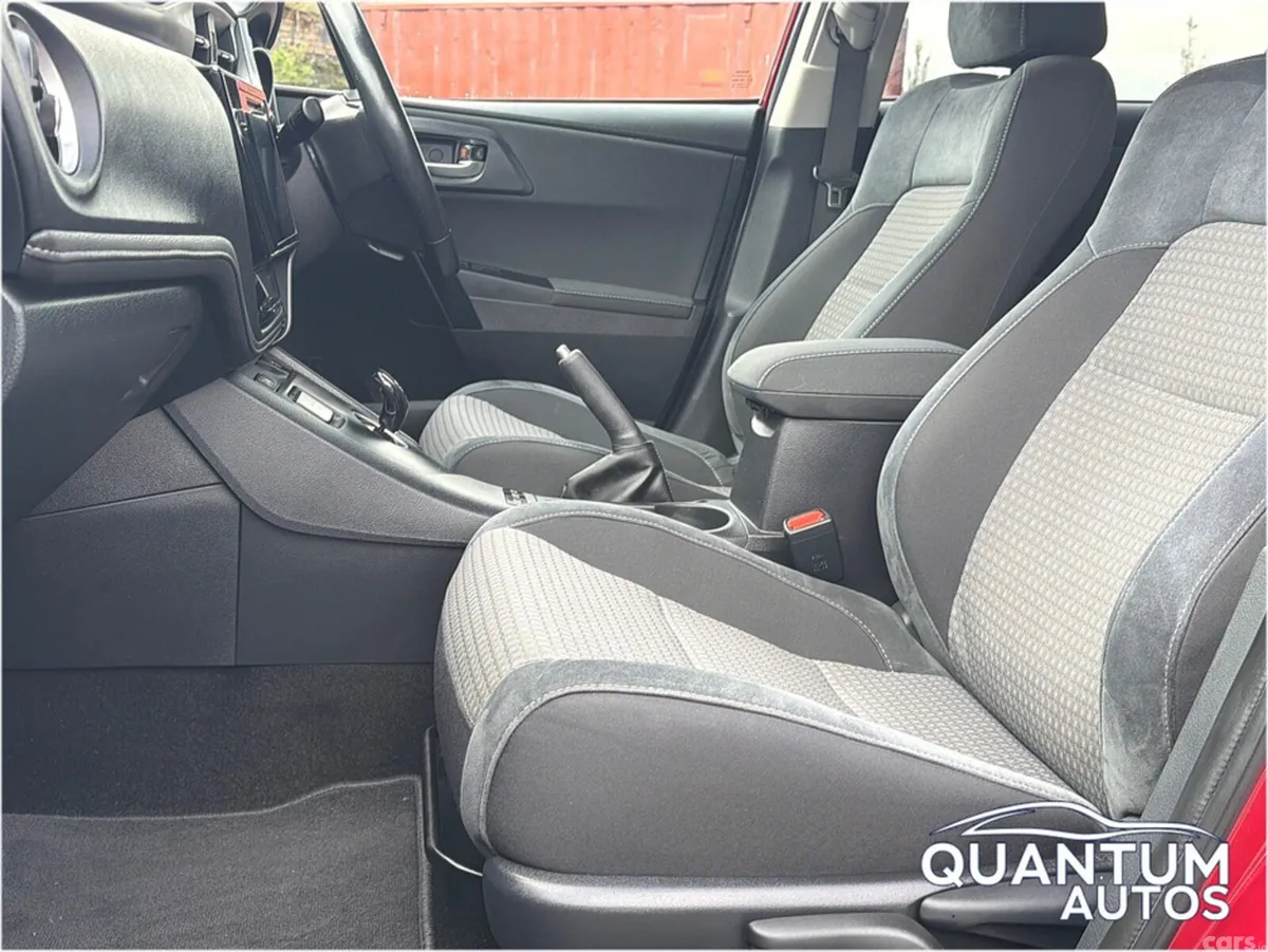 Toyota Auris Hatchback, Petrol Hybrid, 2018, Red