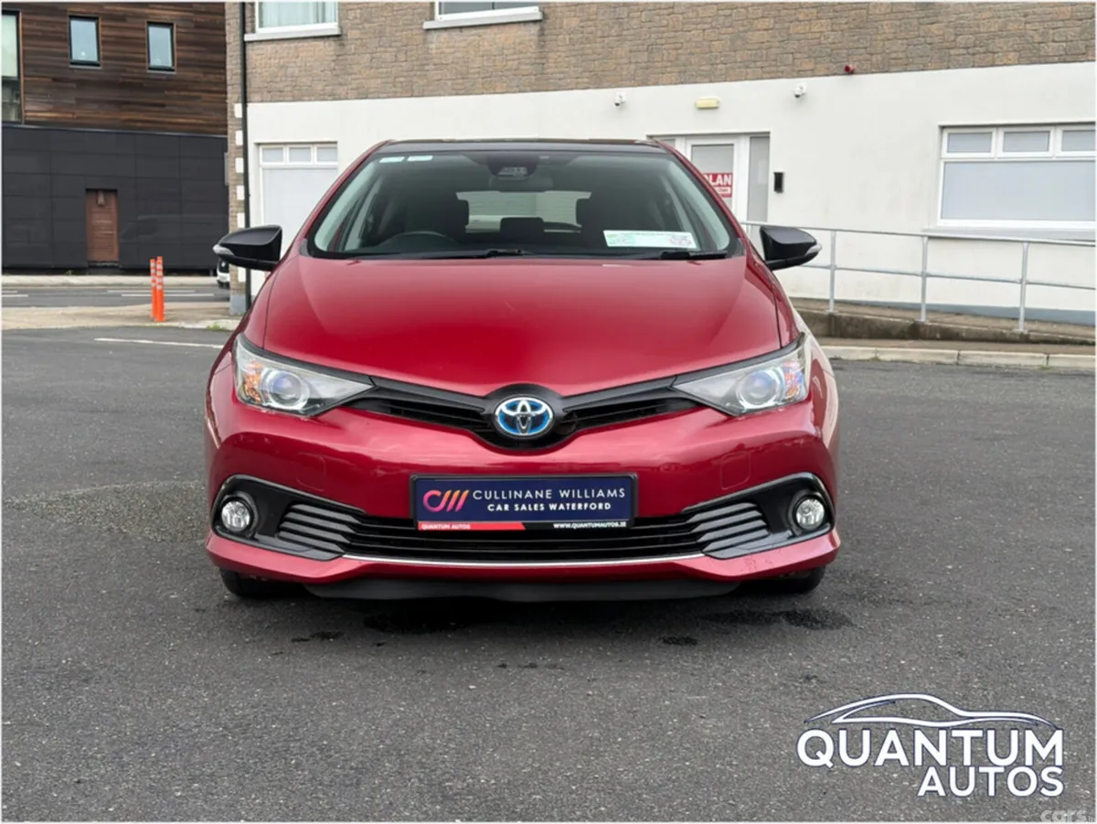 Toyota Auris Hatchback, Petrol Hybrid, 2018, Red