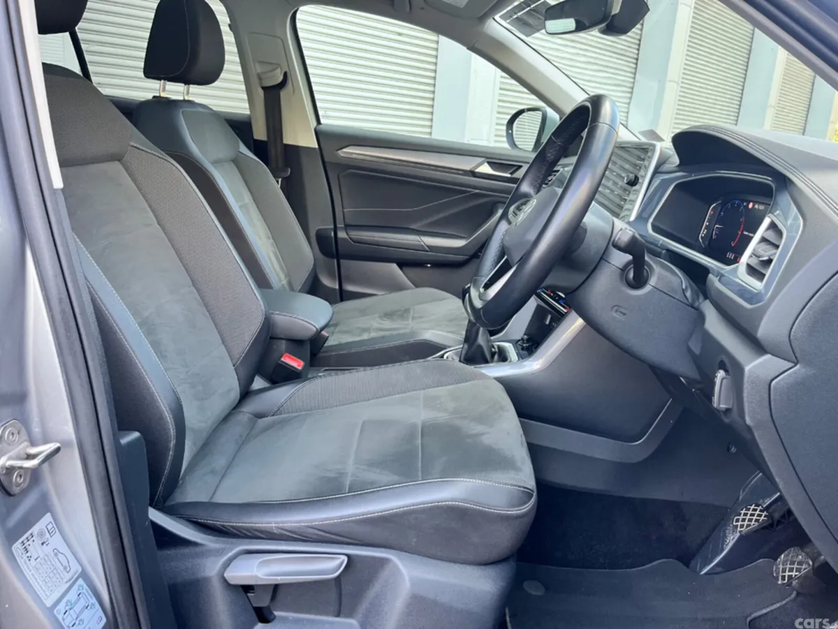 Volkswagen T-Roc SUV, Petrol, 2023, Grey