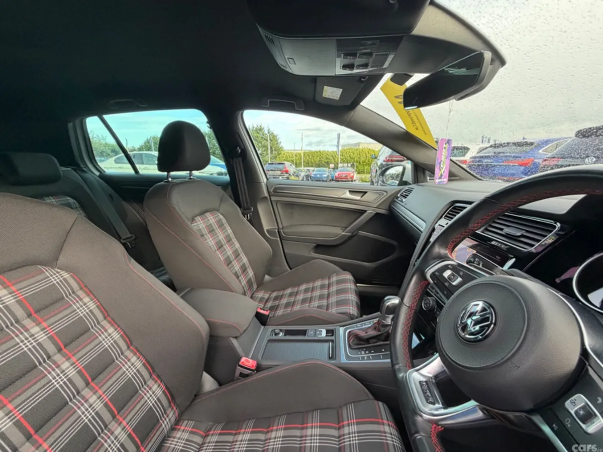 Volkswagen Golf Hatchback, Unknown, 2018, White