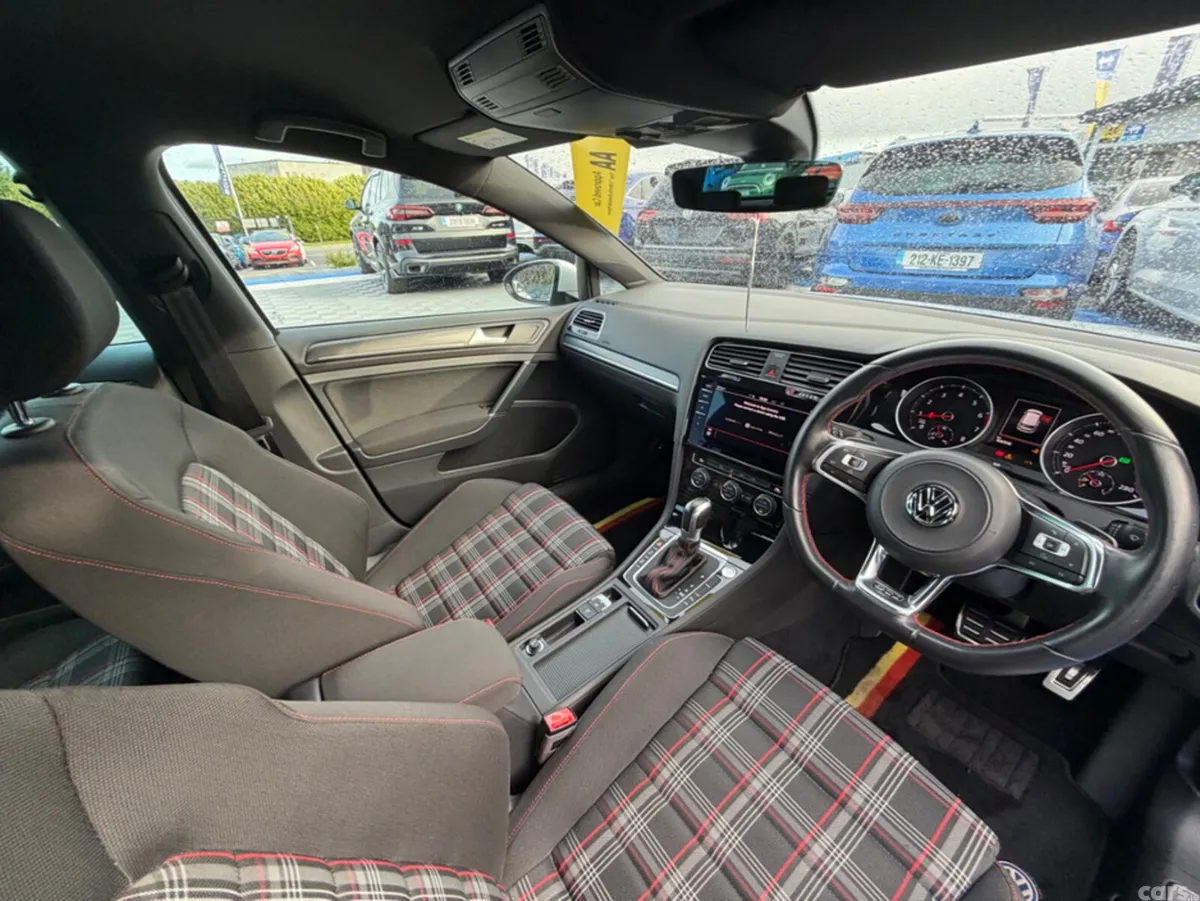 Volkswagen Golf Hatchback, Unknown, 2018, White