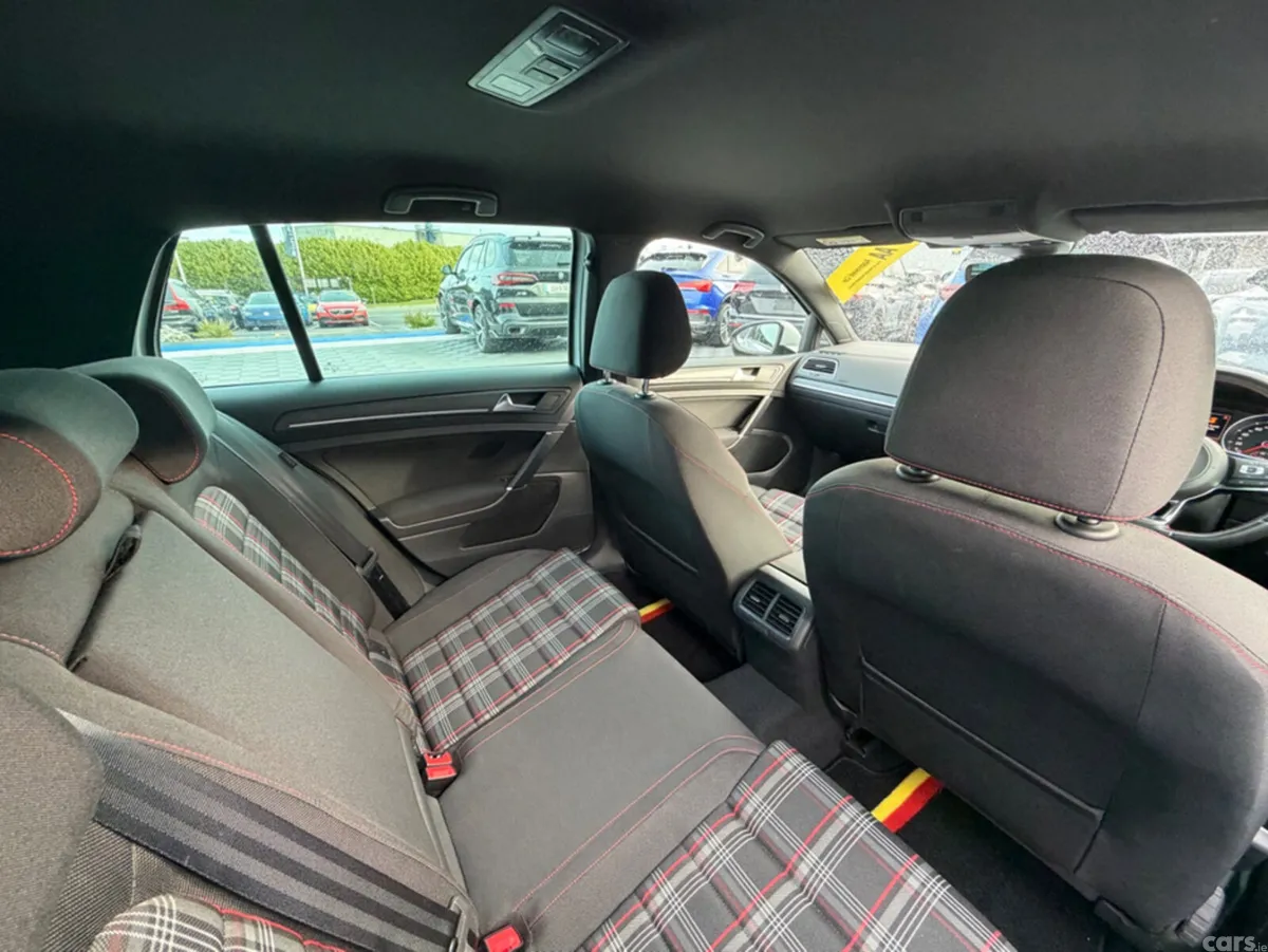 Volkswagen Golf Hatchback, Unknown, 2018, White